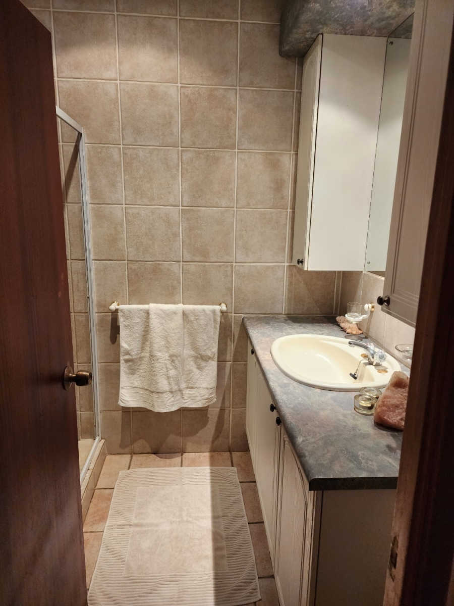 4 Bedroom Property for Sale in Ifafi North West